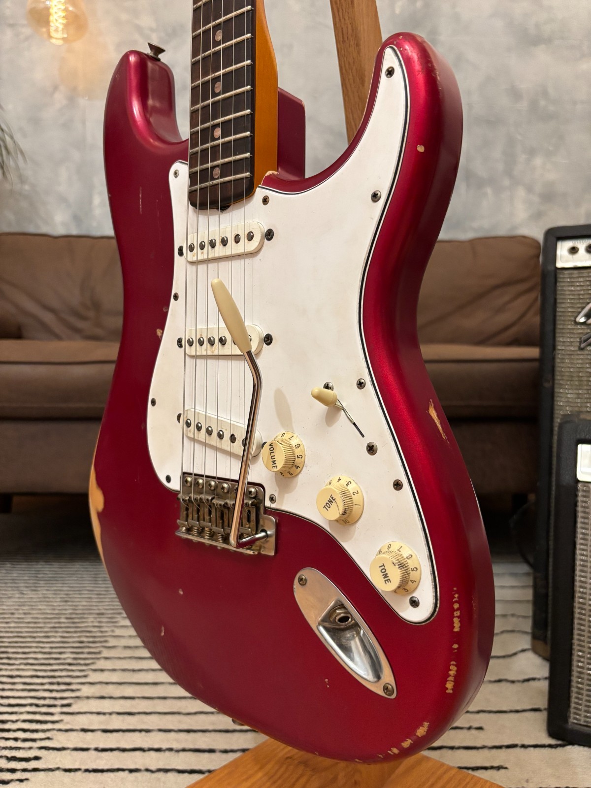 Fender Stratocaster 1963 Glas Custom Candy Apple Red Relic 7.6lbs w/ Tweed Case