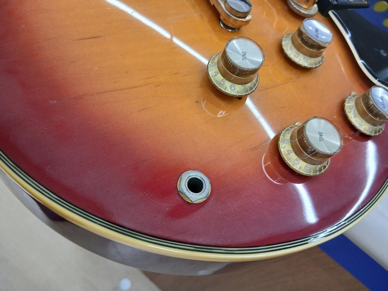 YAMAHA SG1000 Cherry Sunburst Gold Hardware Made in Japan 1979 Vintage E.Guitar