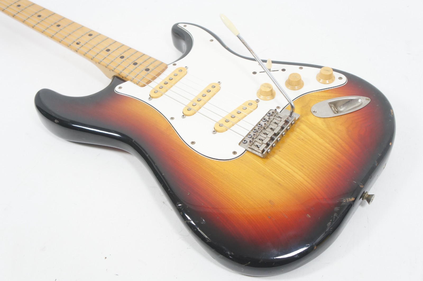 Fernandes FST-70 Vintage Stratocaster 1979 Sunburst Stone Logo Ash Body