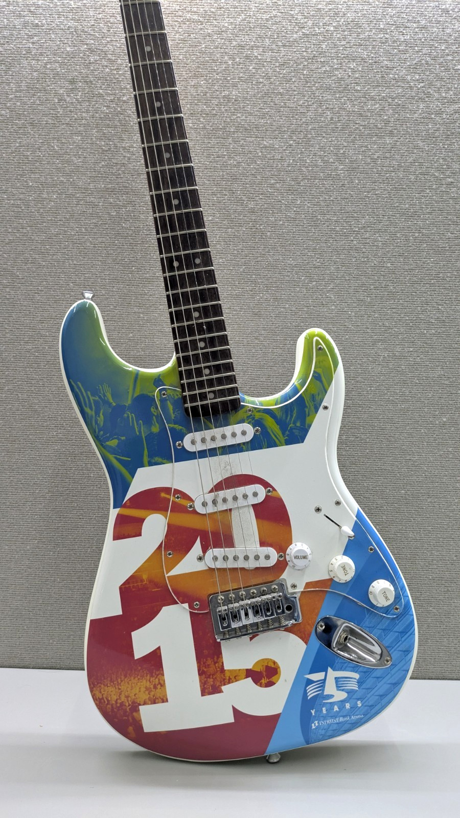 ☑️Squier ICS 14217557 2015 Anniversary Bullet Strat Intrust Bank Special Guitar