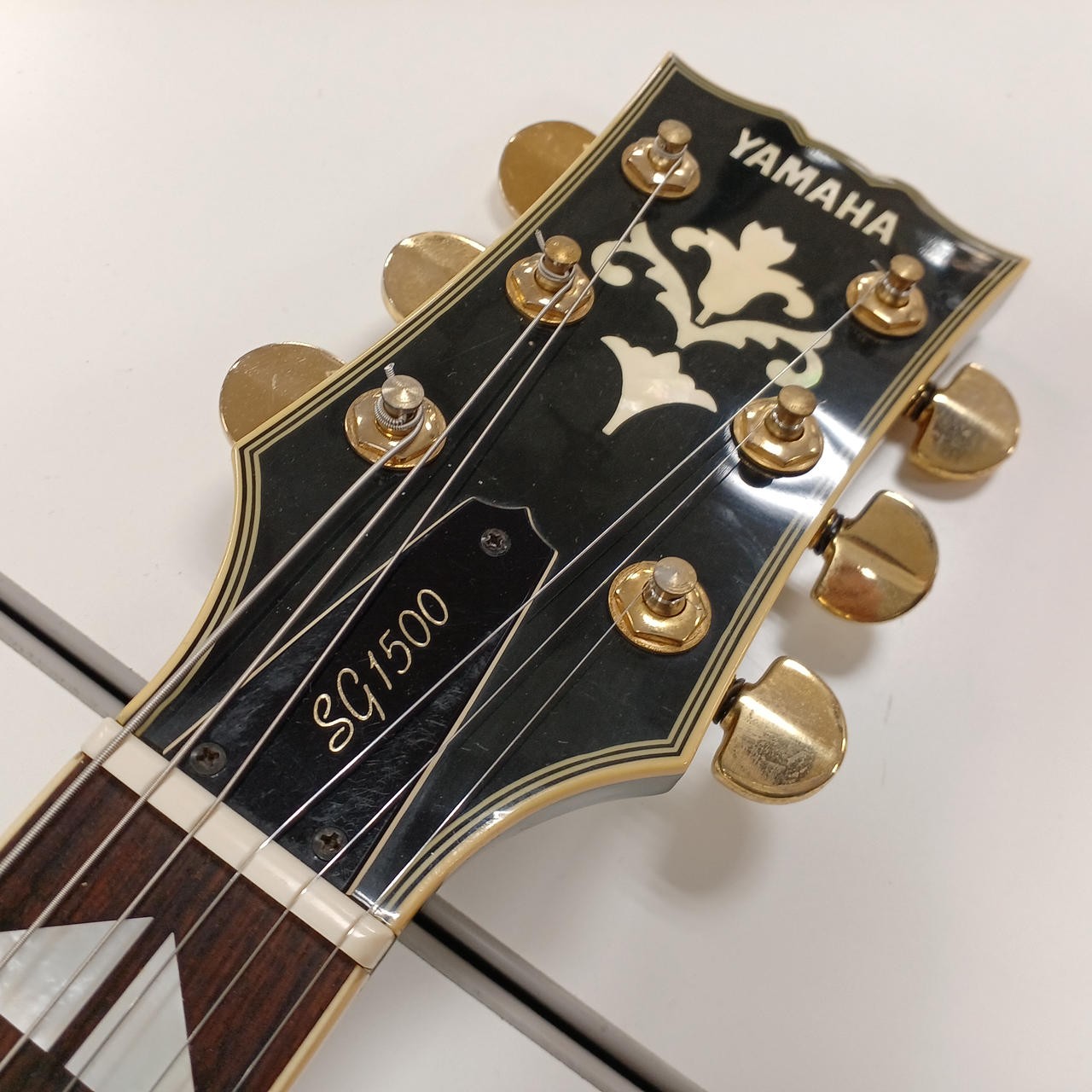 YAMAHA SG1500 Jade Green SG Type Electric Guitar Used Shipping From Japan