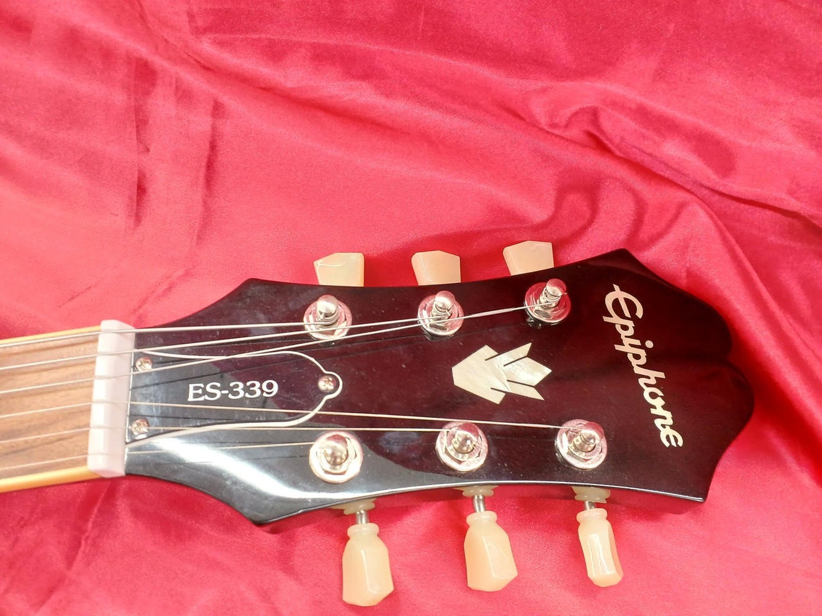 EPIPHONE ES-339 Used Maple body Mahogany neck Laurel fingerboard w/Gig case