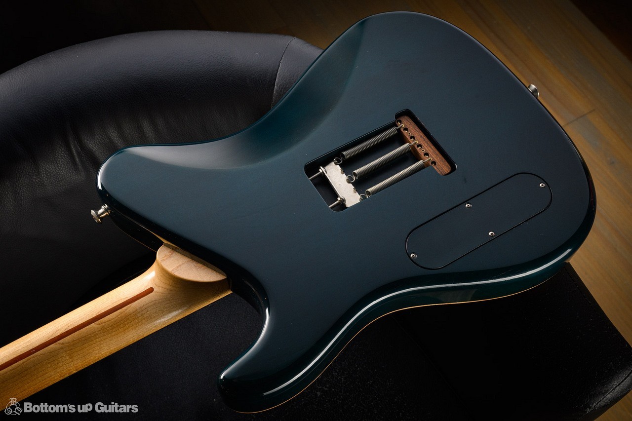 Tausch Guitars Made in Germany 665 RAW Deluxe 25th Anniversary – Azure Blue MH –