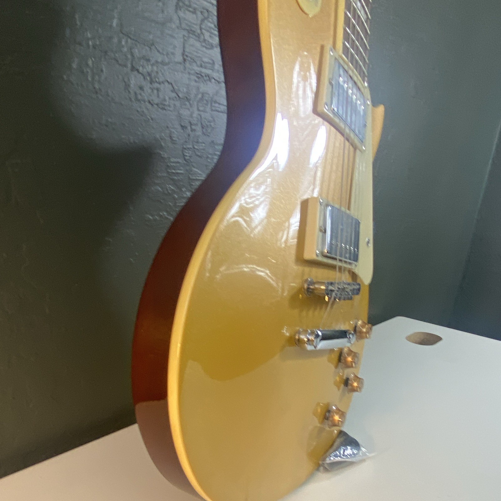 Oscar Schmidt by Washburn Gold Solid Body Electric Guitar 6-String Right-Handed