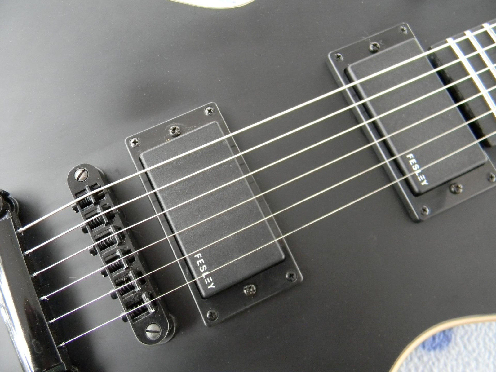 Fesley LP , Bound Flat Top, Capacitor Upgraded, Black Hardware, Cool