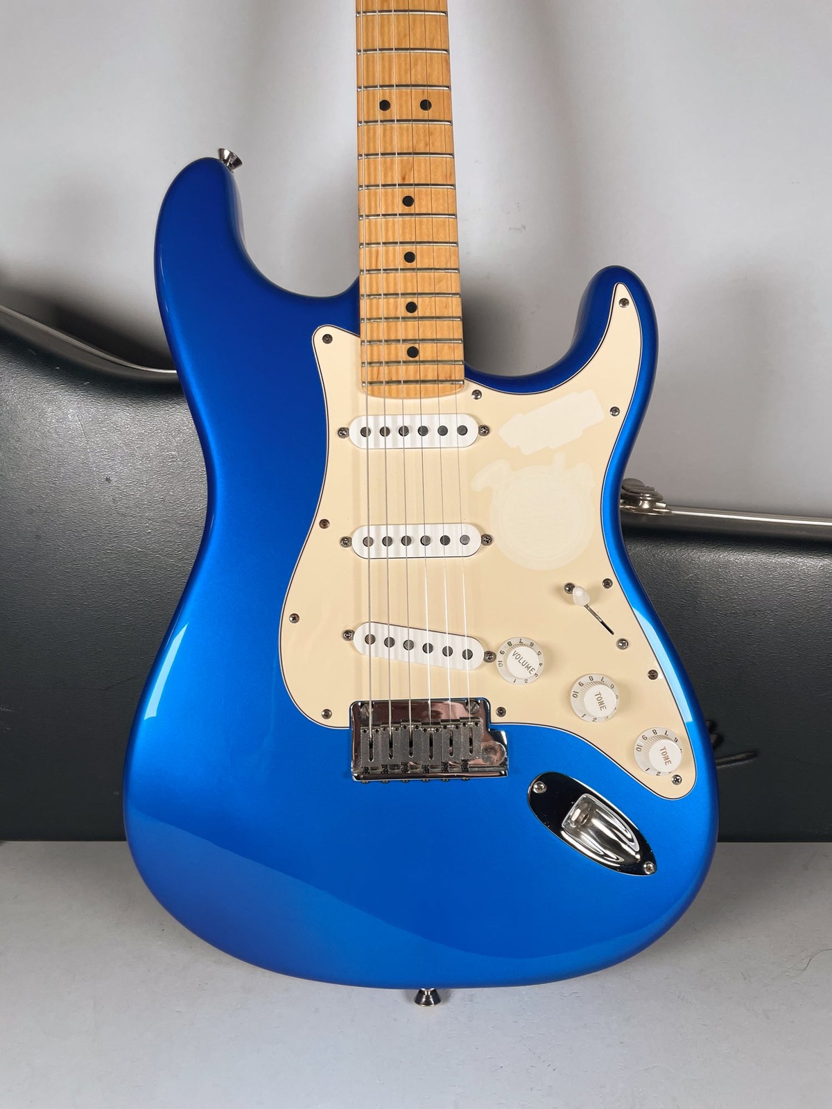 2004 Fender American Series 50th Anniversary Stratocaster Chrome Blue w/OHSC