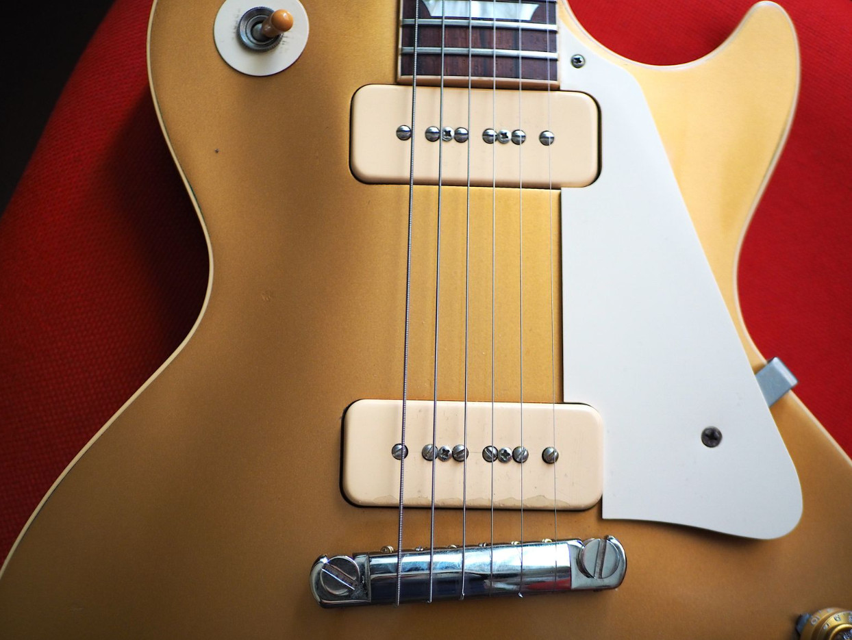 2004 Gibson Les Paul R4 Goldtop – Lollar P90s, 3.85 kg, w/ COA, Upgraded