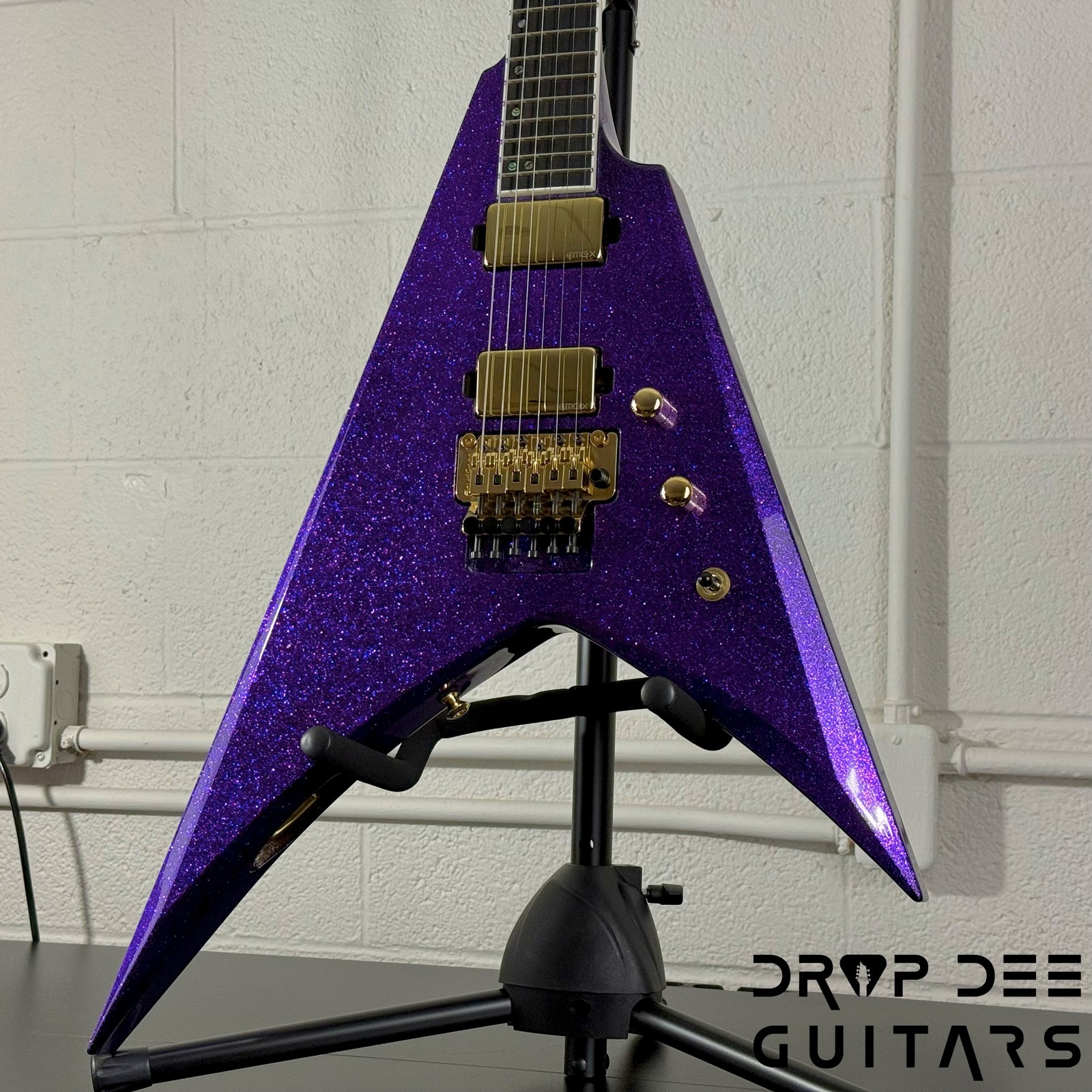 ESP USA V-II FR Electric Guitar w/ Case – Purple Sparkle