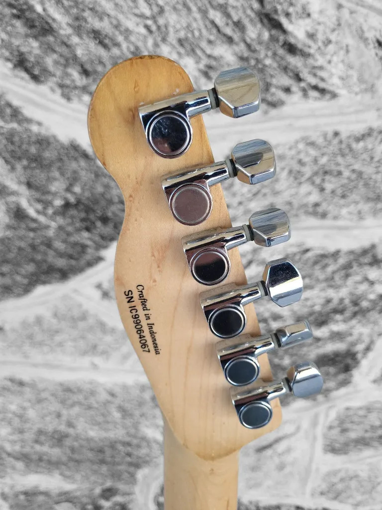 Squier Standard Telecaster, Maple Neck, Vintage Blonde, 1999-2000