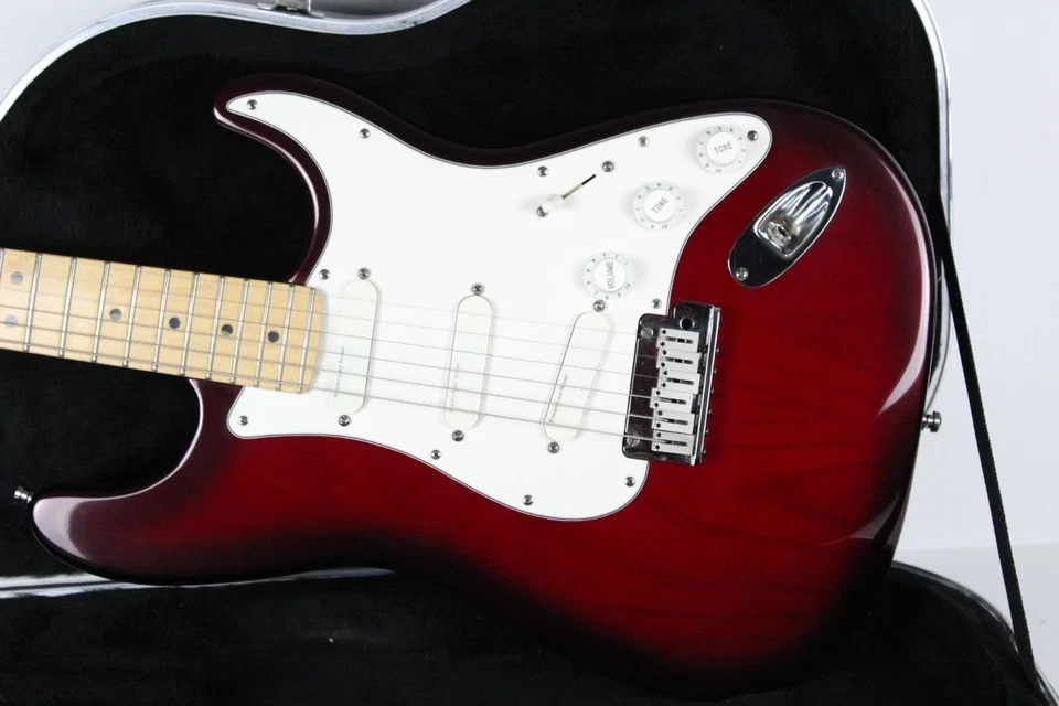 1993 Fender Stratocaster Plus Deluxe Crimson Burst Strat USA 1990s TBX Tone
