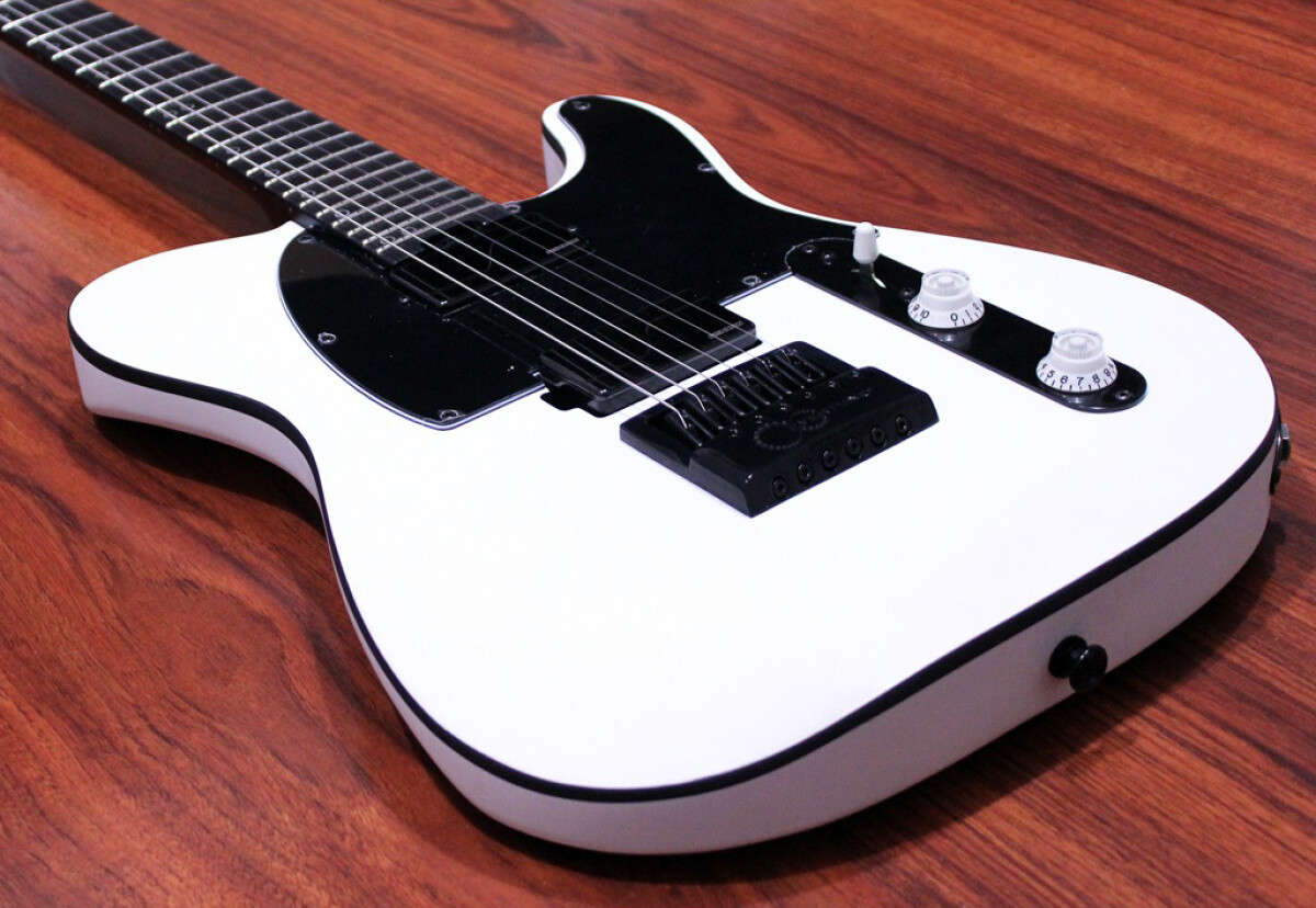 Halo SALVUS 6-string Baritone (27″) with EVERTUNE 🤘🏻 Fishman Fluence Pickups