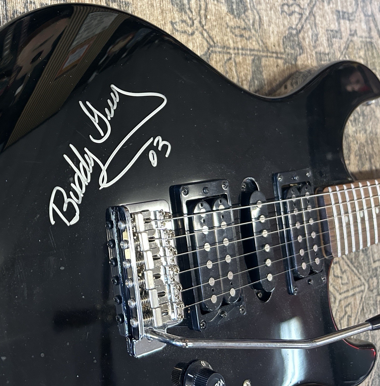 2003 Buddy Guy Autographed Electric Guitar