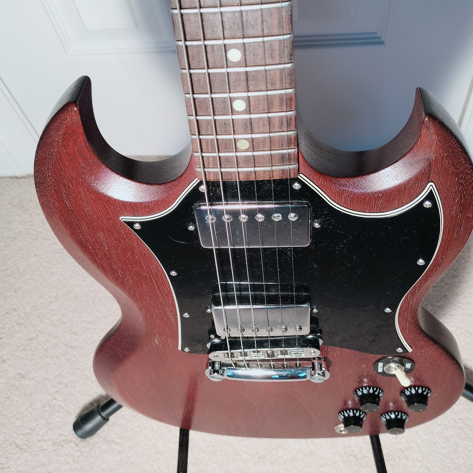 Gibson SG Special – Faded Cherry – TKL Hard Shell Case