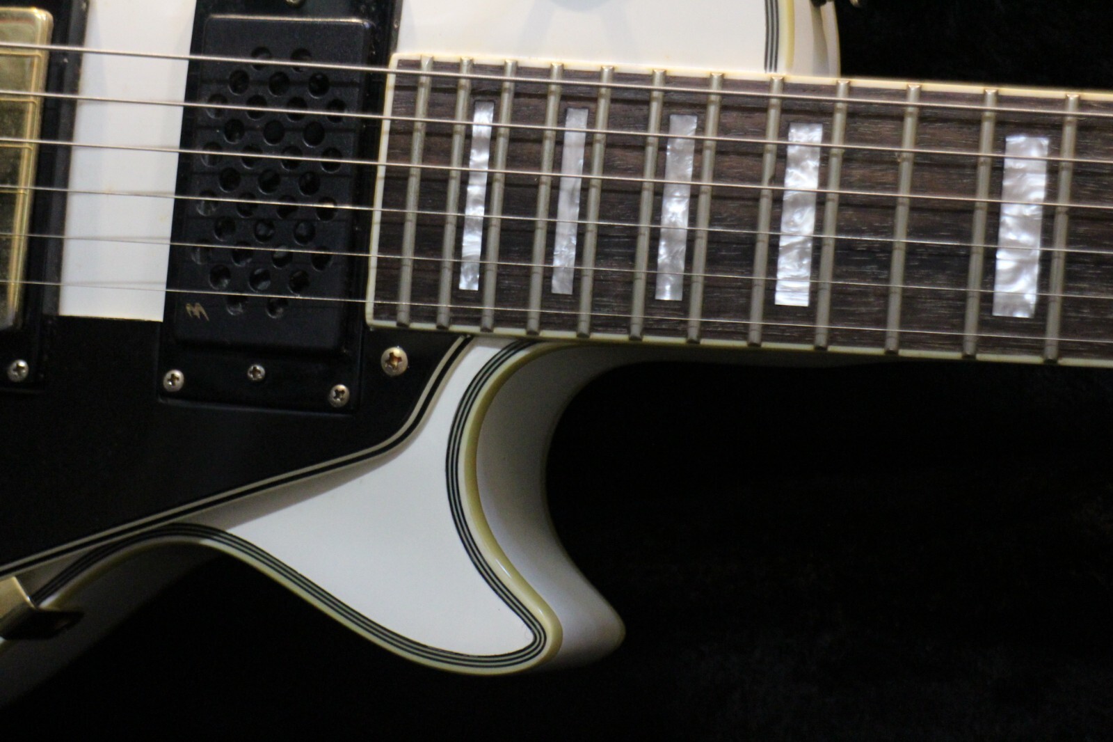 USED Edwards Limited Model Electric Guitar E-LP 50G T197 230420