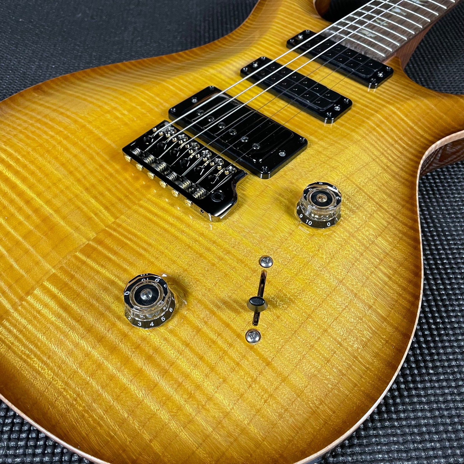 PRS Core Studio 10-Top, Ash Body – Flame Maple Neck