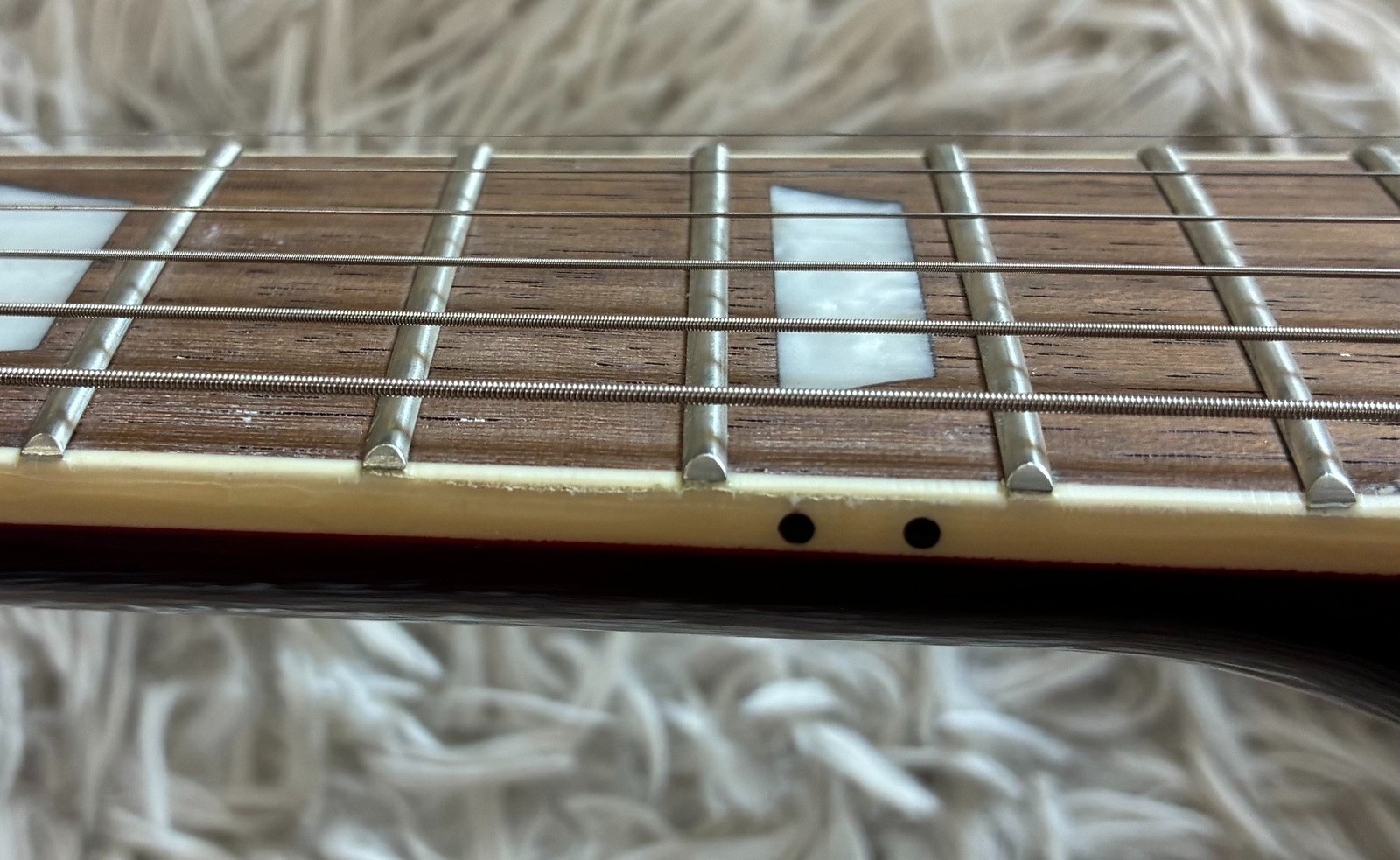 Vintage V100TWR Reissued Single Cutaway Electric Guitar Flame Wine Red – B-Stock