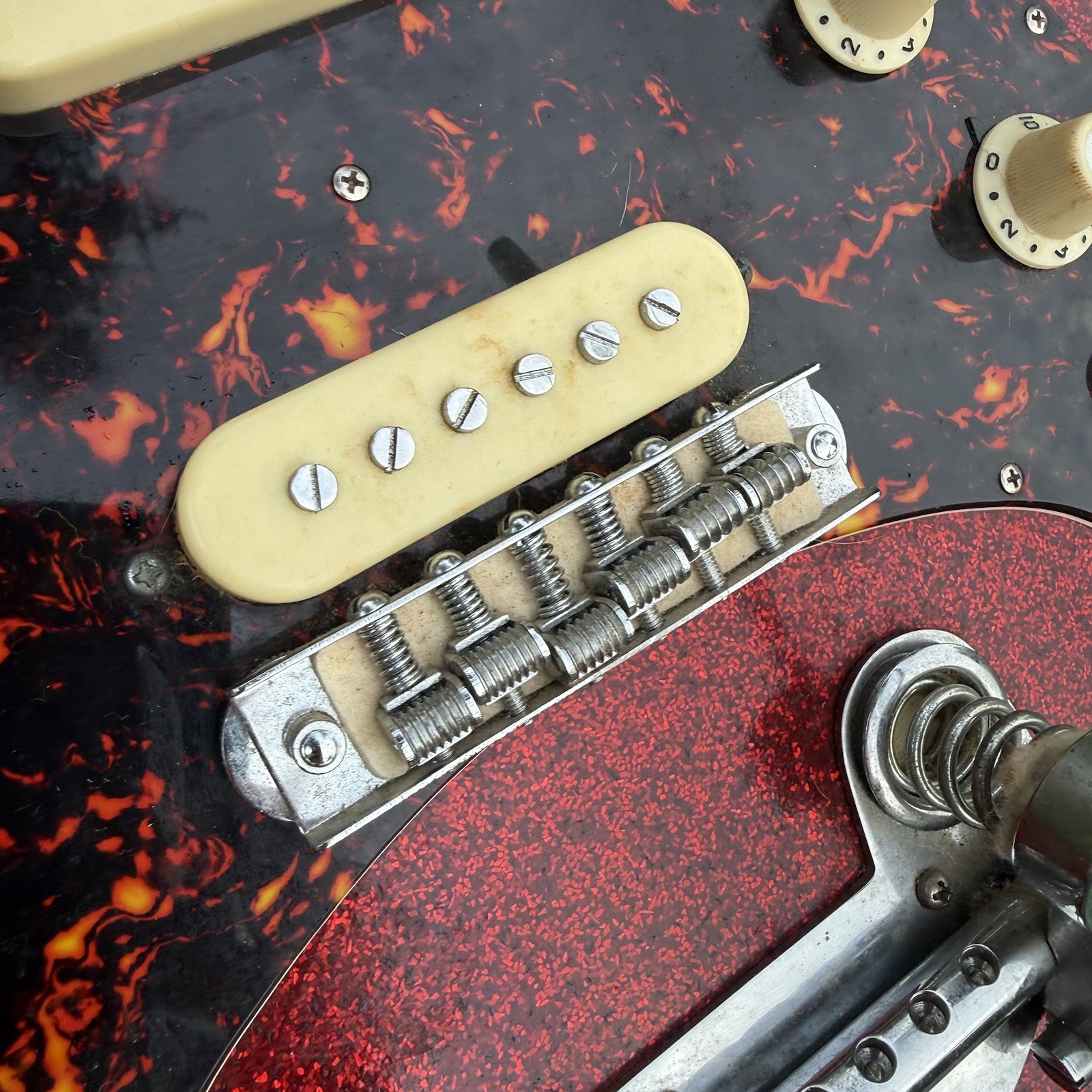 Vtg Norma Red Sparkle EG470 Electric Guitar Glitter Three Pickup Needs Truss Rod