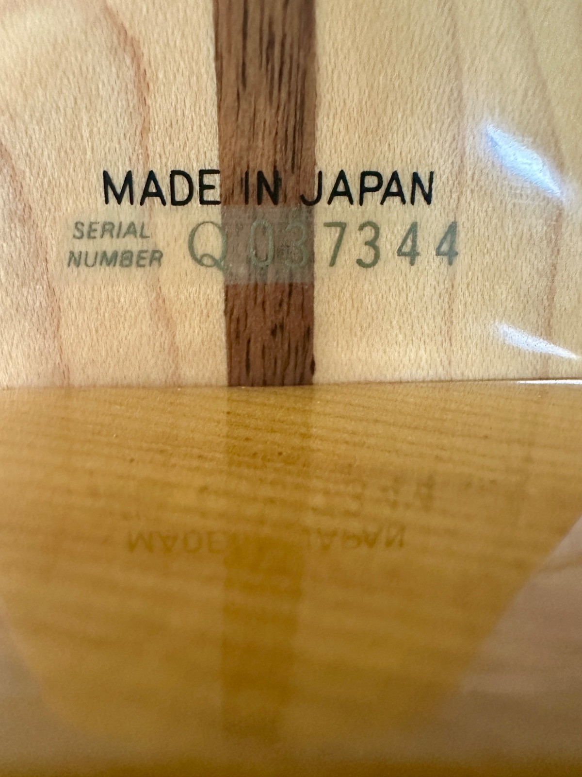 Fender Reissue ‘69 Mustang Japan 1995 – Vintage White