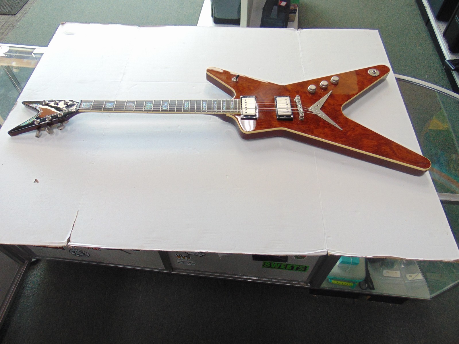 Dean ML Exotic Burl Top Electric Guitar With Hard Shell Case