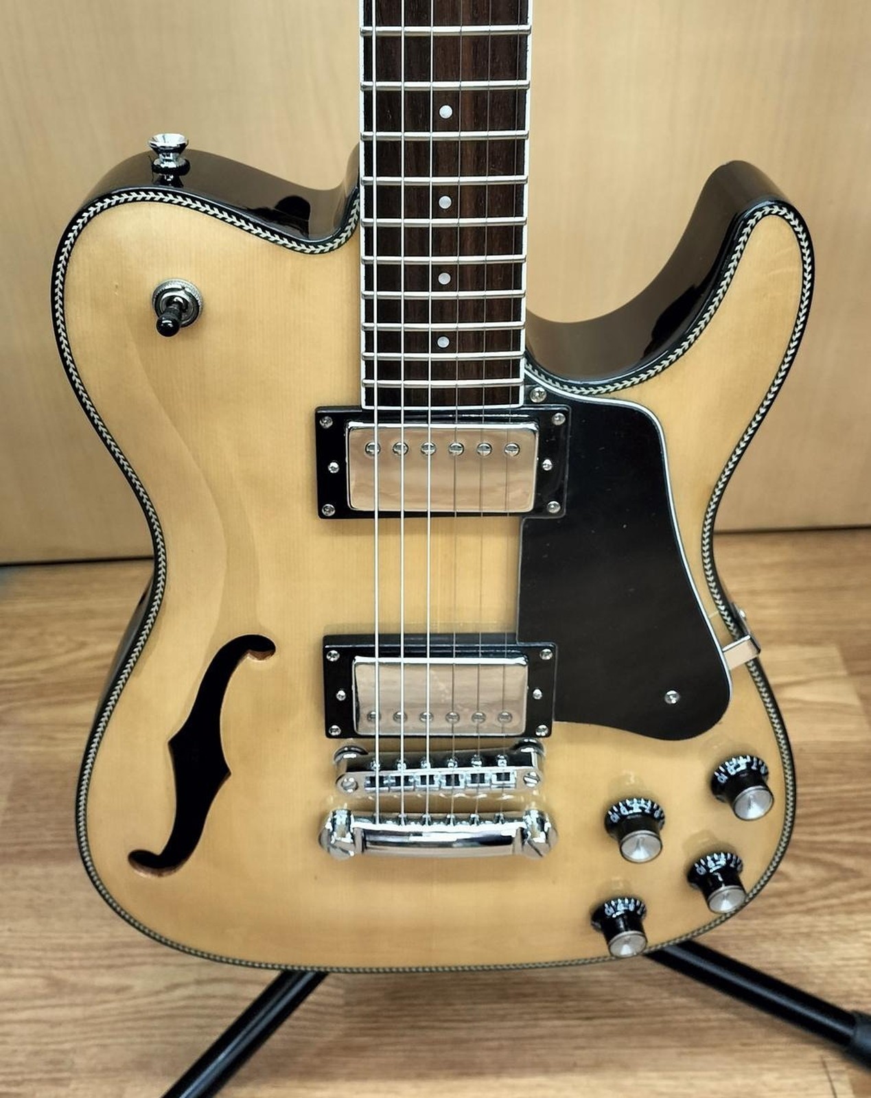 BACCHUS BARON-JAZZ NA Used Spruce body Nato neck Rosewood fingerboard w/Softcase