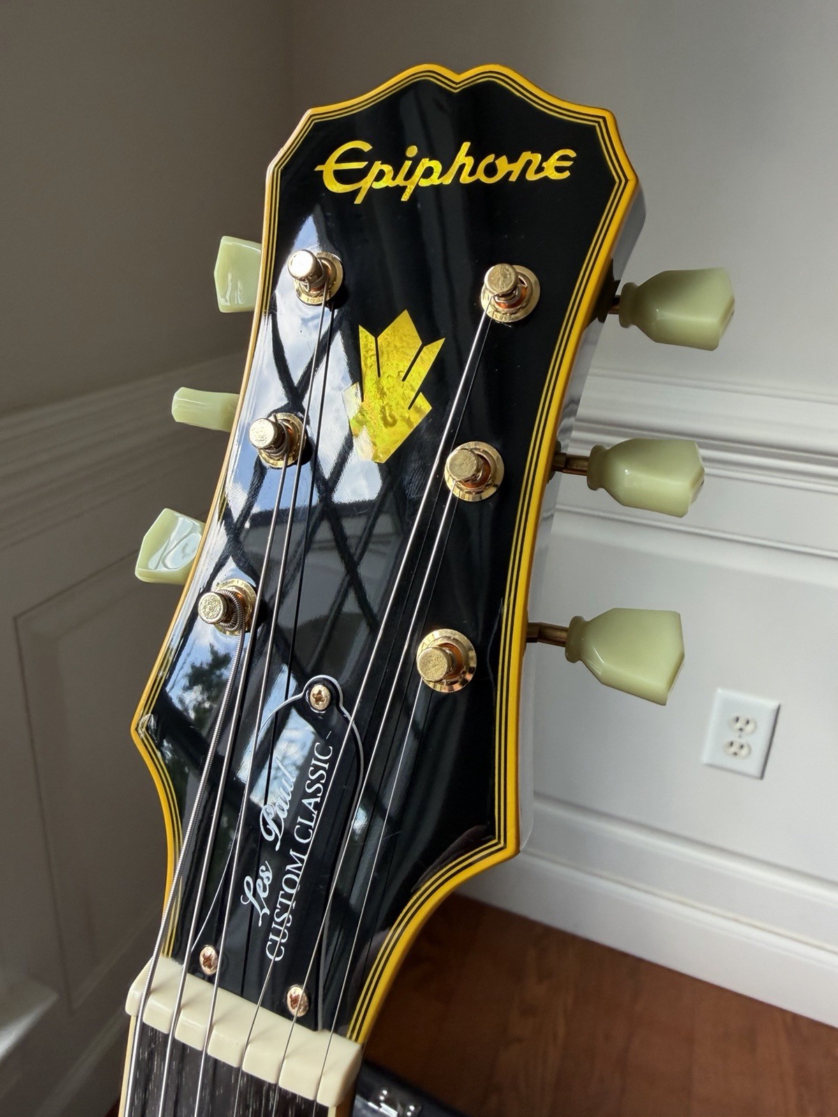 2014 Epiphone Les Paul Custom Classic – Ebony Black