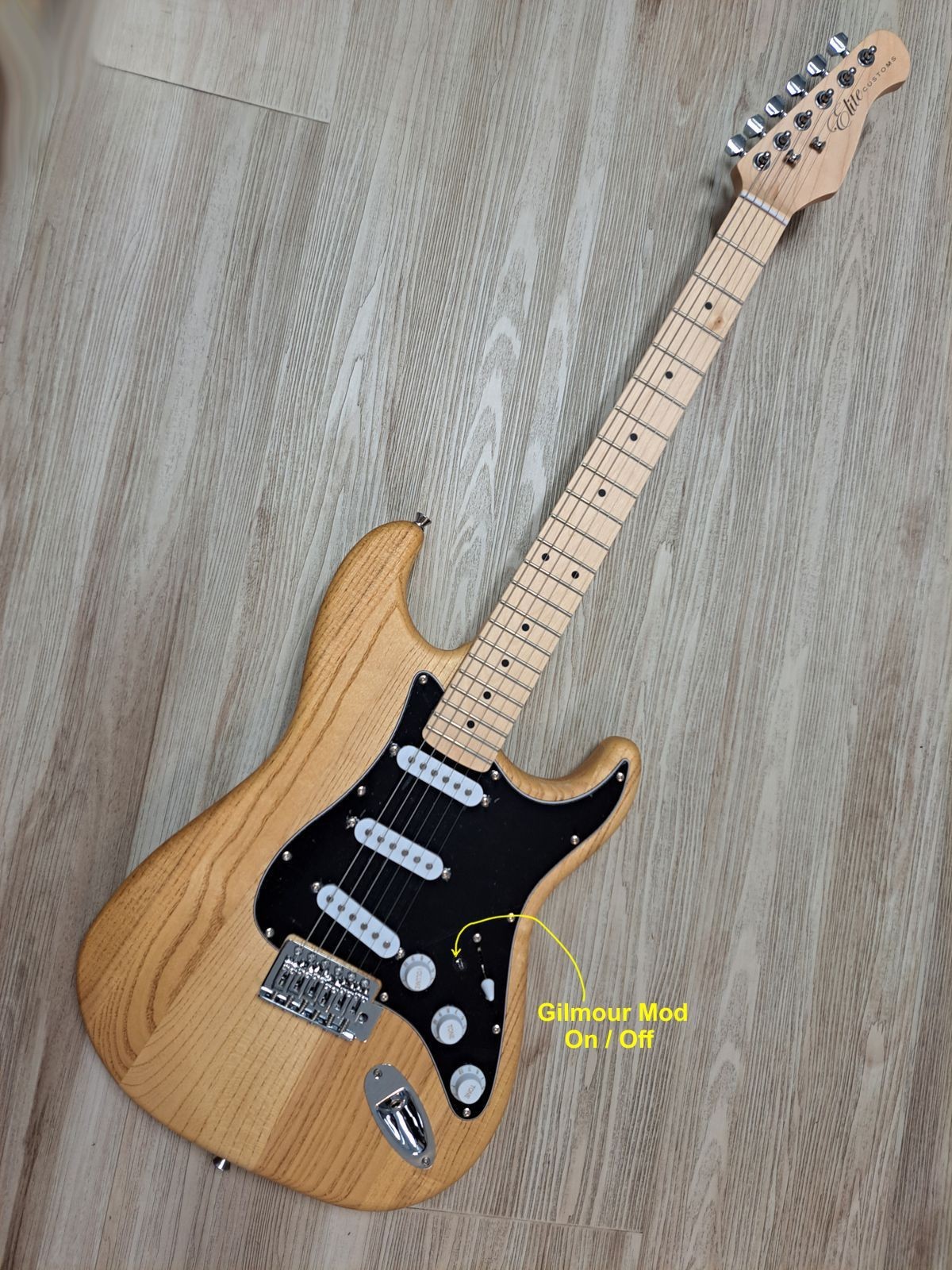 2026 Elite® Stratocaster Style Guitar w/ Gilmour MOD Nat Strat SSS Maple neck