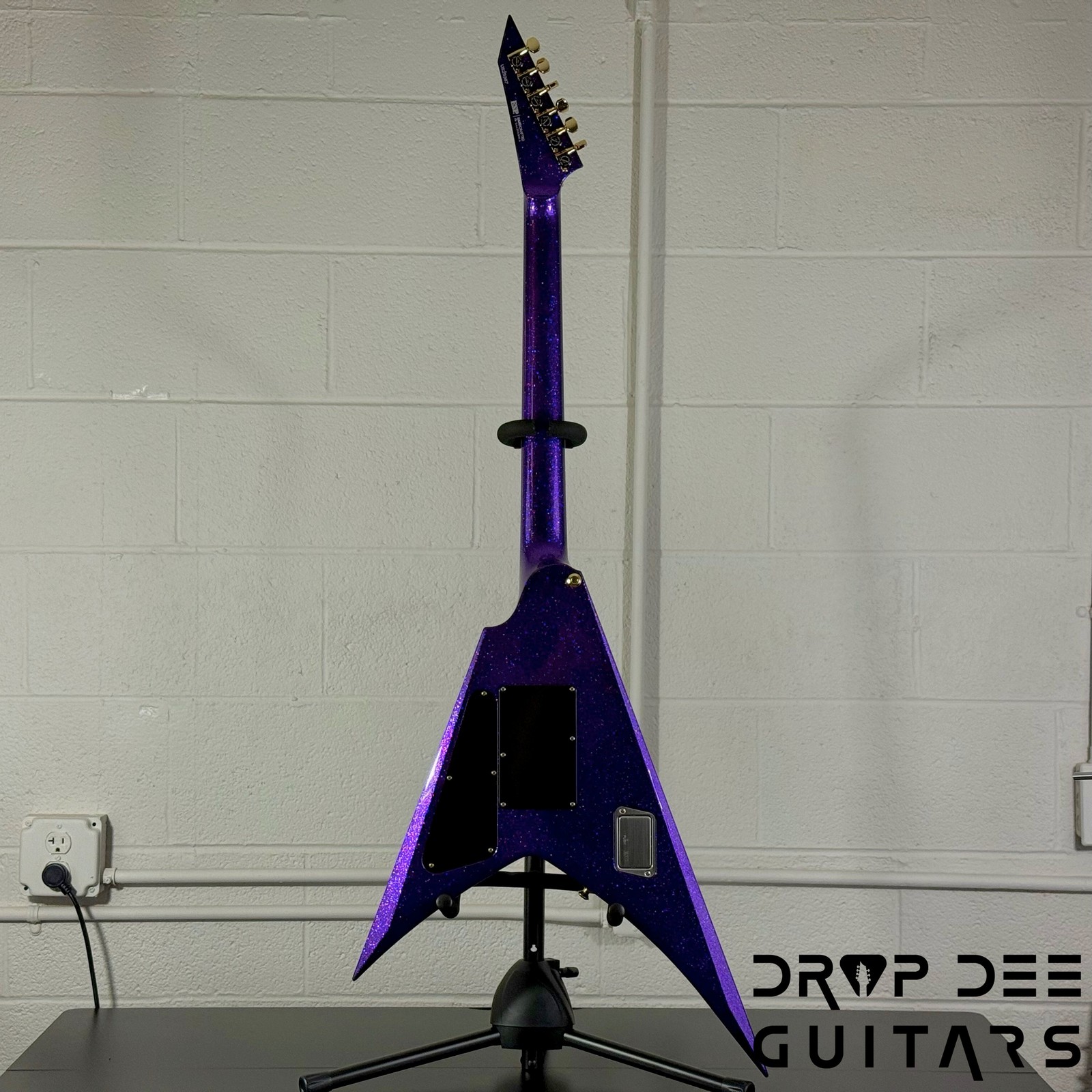 ESP USA V-II FR Electric Guitar w/ Case – Purple Sparkle