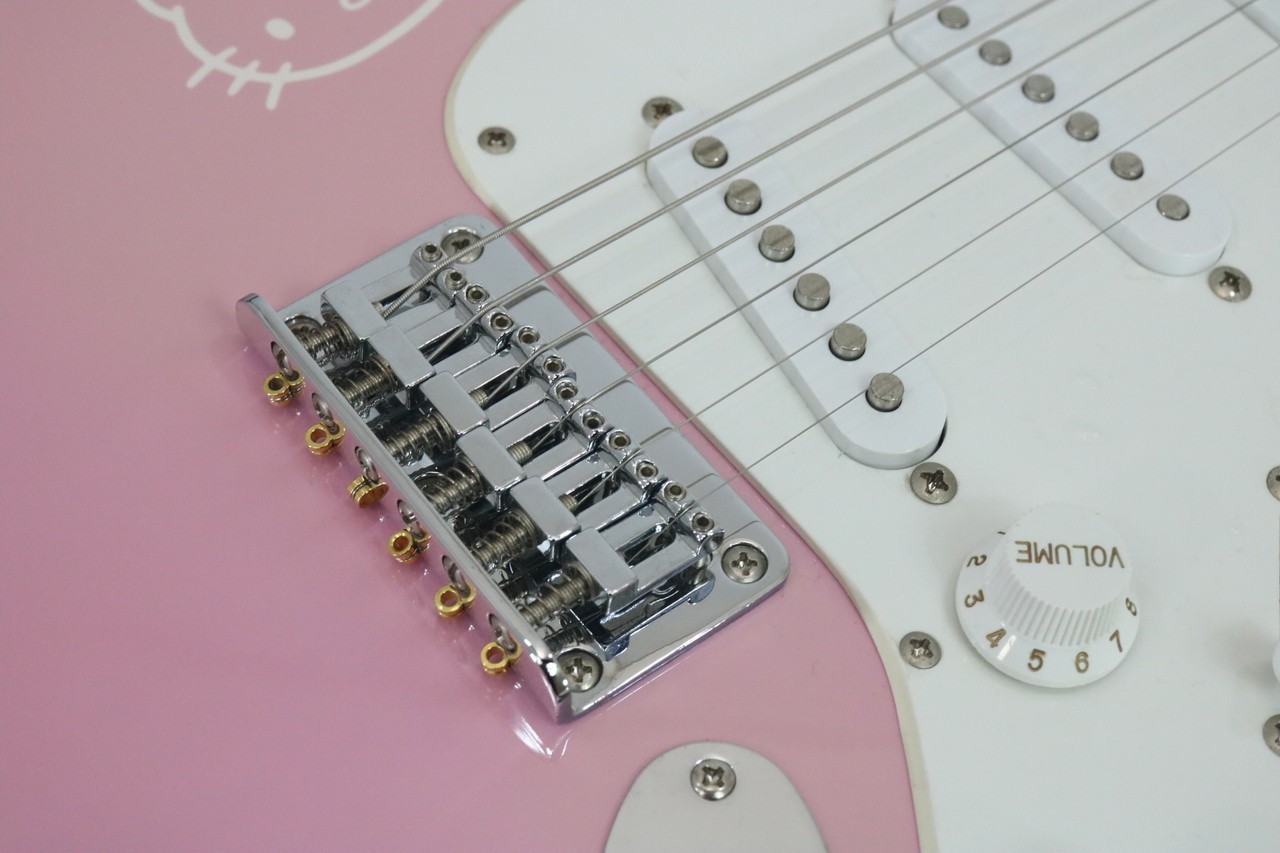 Squier by Fender Hello Kitty Mini Strat Electric Guitar w/ Original Soft Case