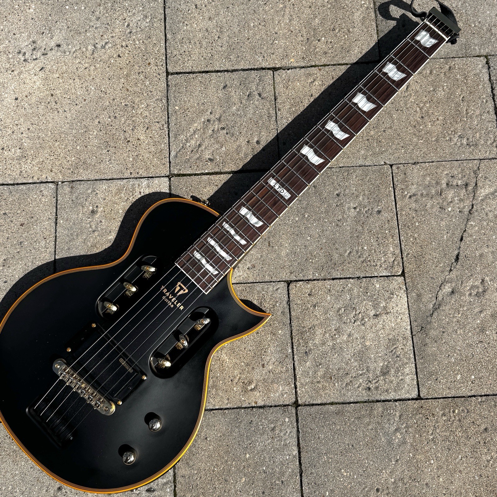 Traveler Guitar LTD EC-1 Headless Travel Electric Guitar Vintage Black w/Gig Bag