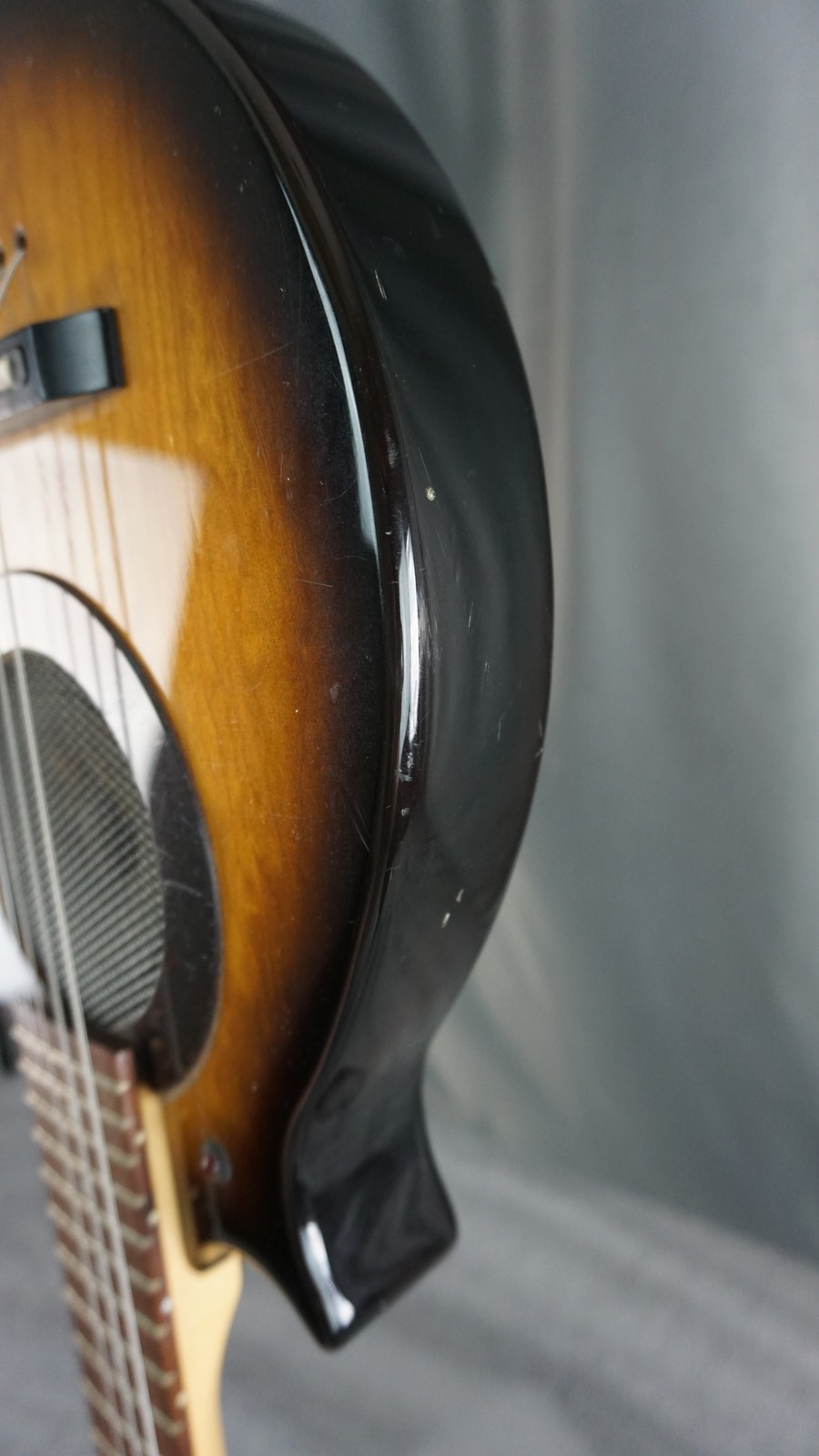 Morris Sound Circus Series Amplified Travel Guitar Japan Tobacco Burst