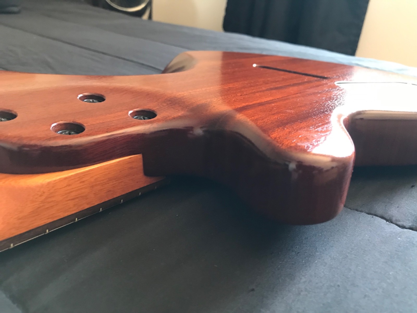 Godin Exit 22/ A6 Ultra – Solid Mahogany Rosewood Maple Neck