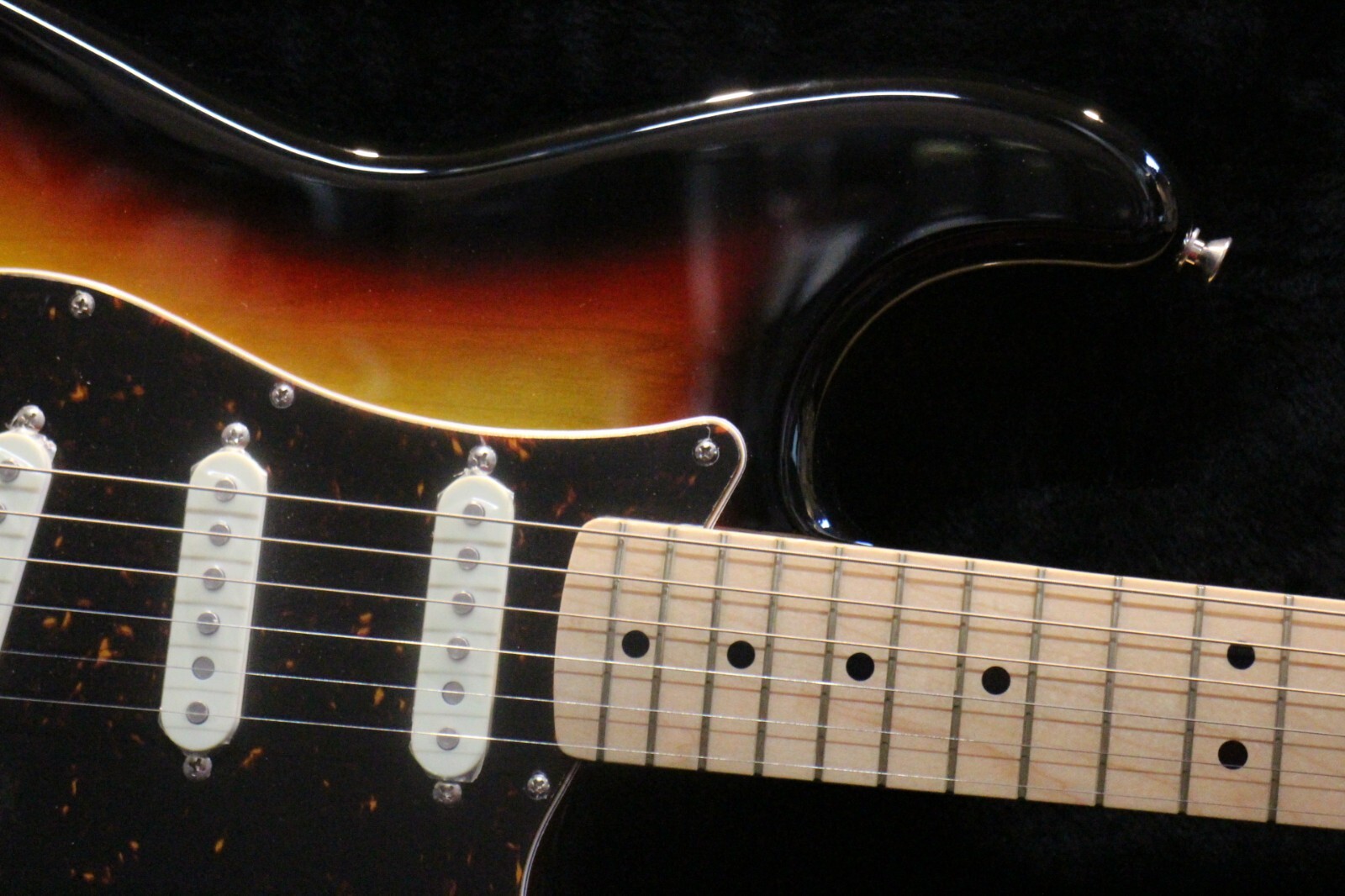 NEW Fender Japan Stratocaster Tradnl70s MN 3TSB Sunburst GT267 230511