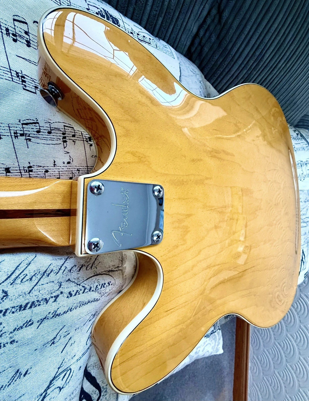 Fender Modern Player Starcaster (Natural Finish)