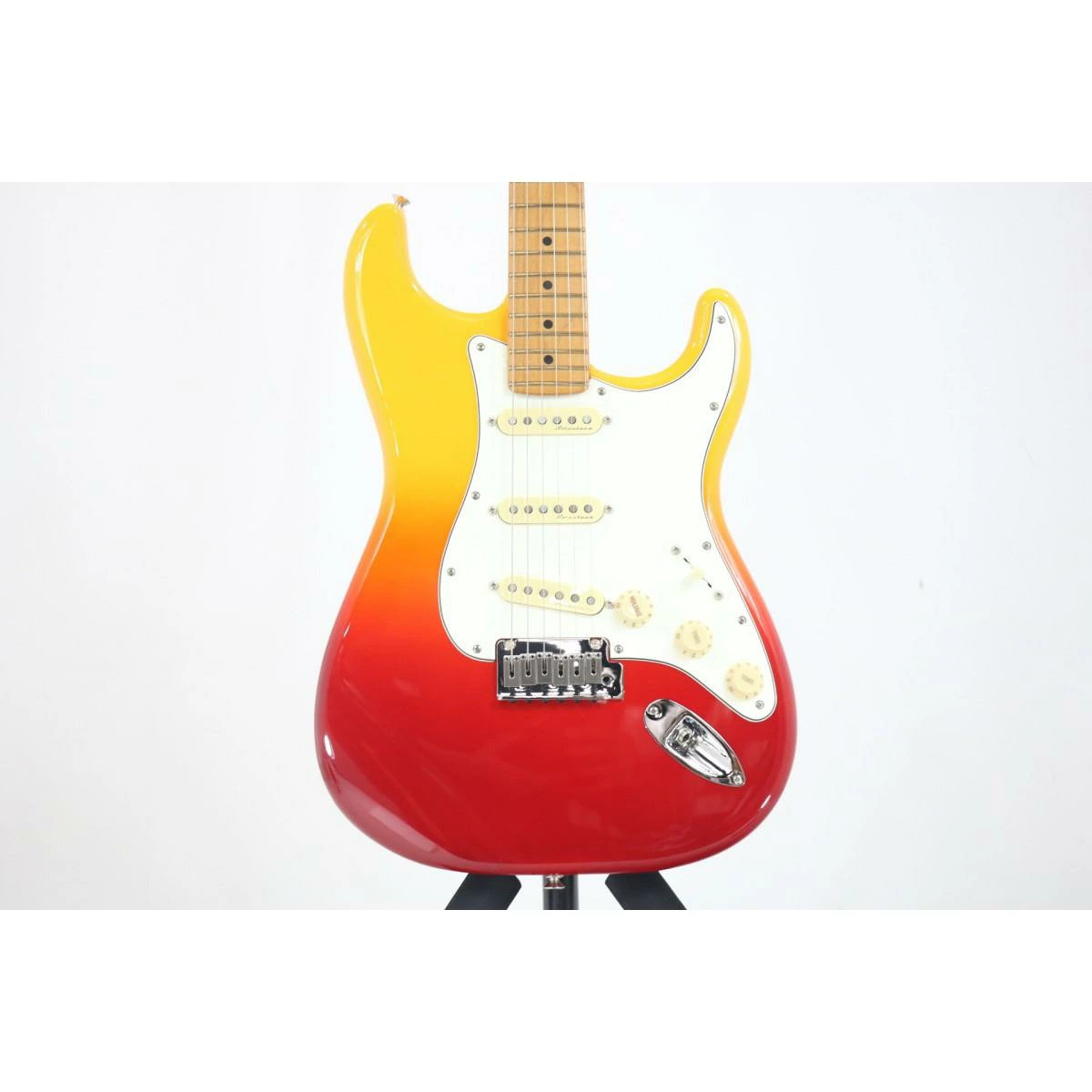 FENDER PLAYER PLUS STRATOCASTER Electric Guitar