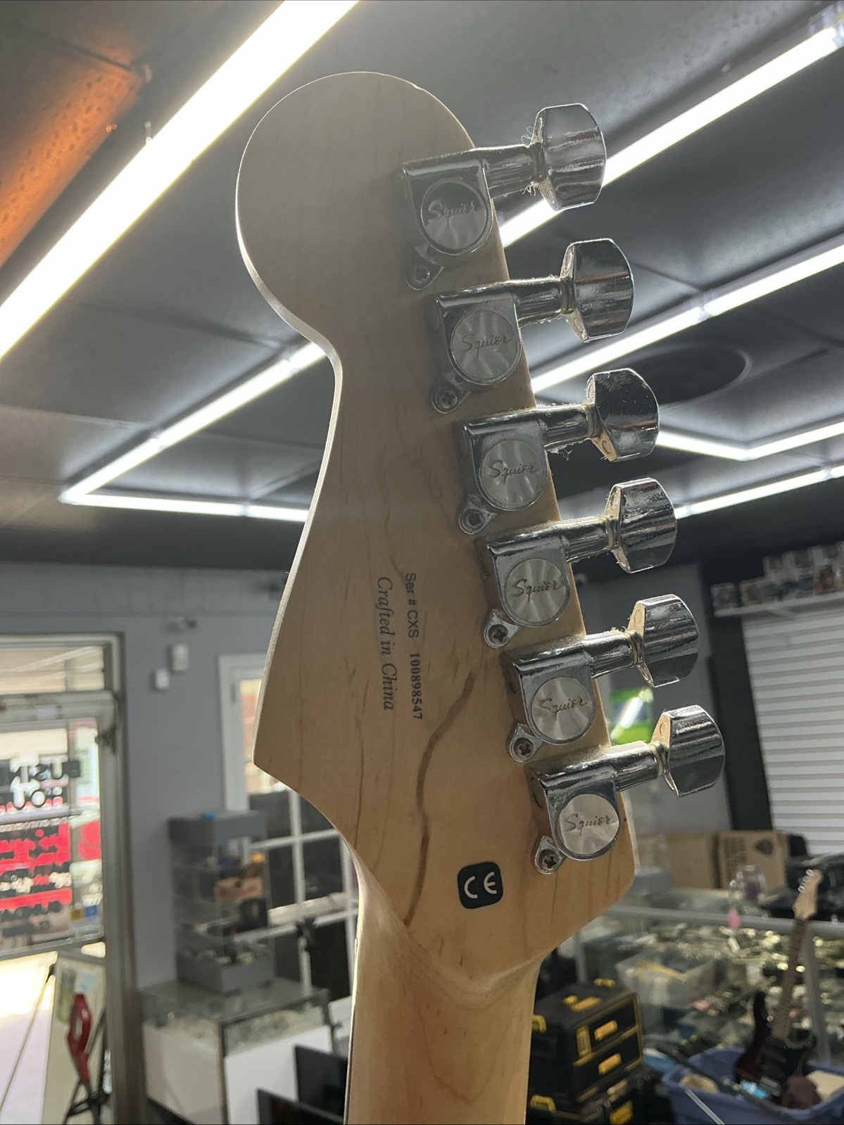Fender Squier Stratocaster Electric Guitar Black Rosewood Neck Pearloid Pickguar