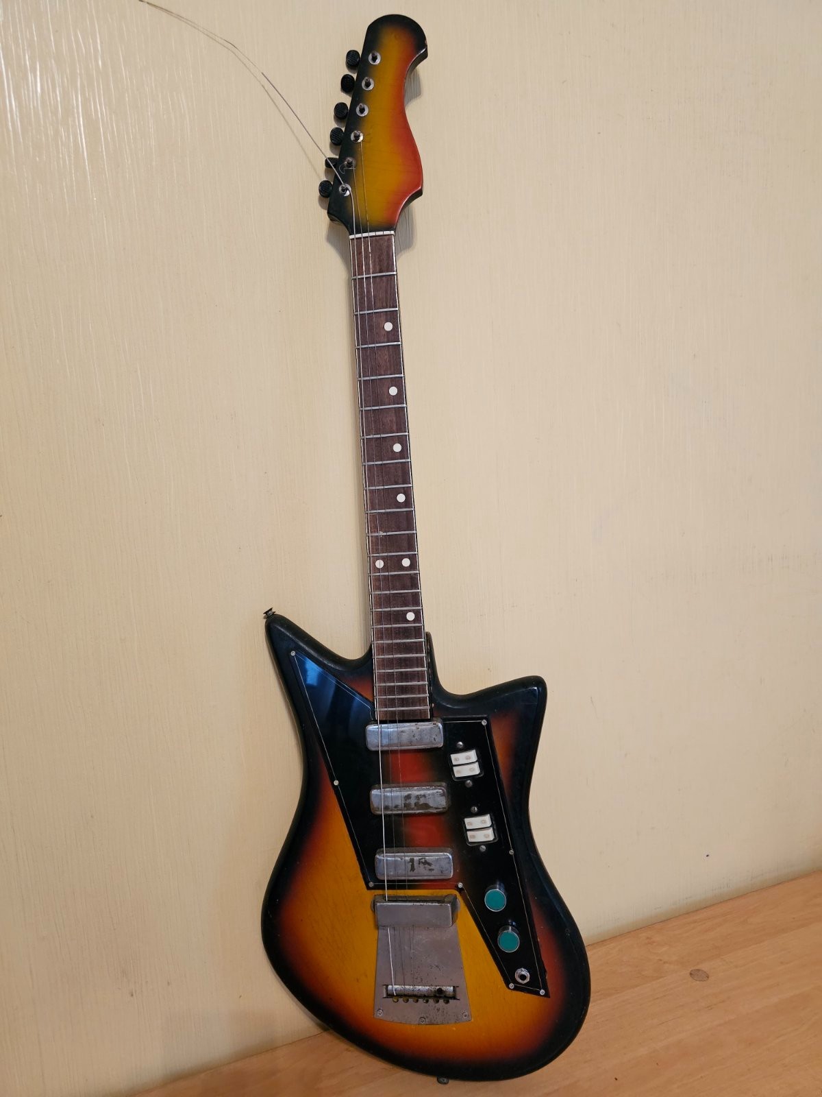 Odessa Ukrainian USSR Soviet Electric Guitar Odesa Vintage Rare