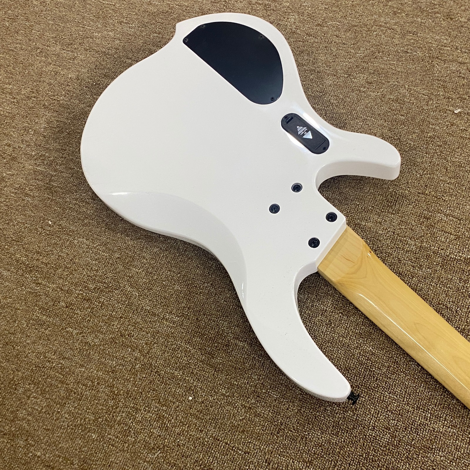 Minimalist Bass Guitar Flawless White Gloss Finish 5-String Flash Bargain