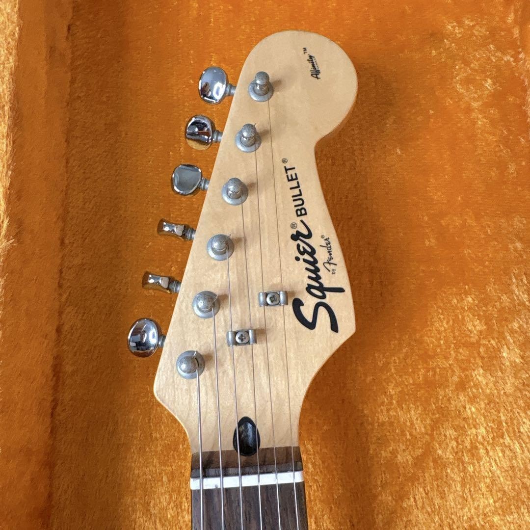 2.6Kg Squire Stratocaster Hardtail