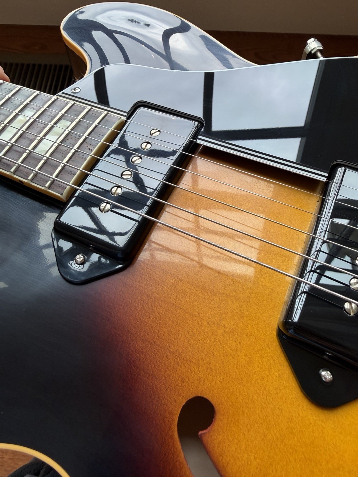 2026 Gibson Custom Shop ‘62 ES-330 VOS – Vintage Burst