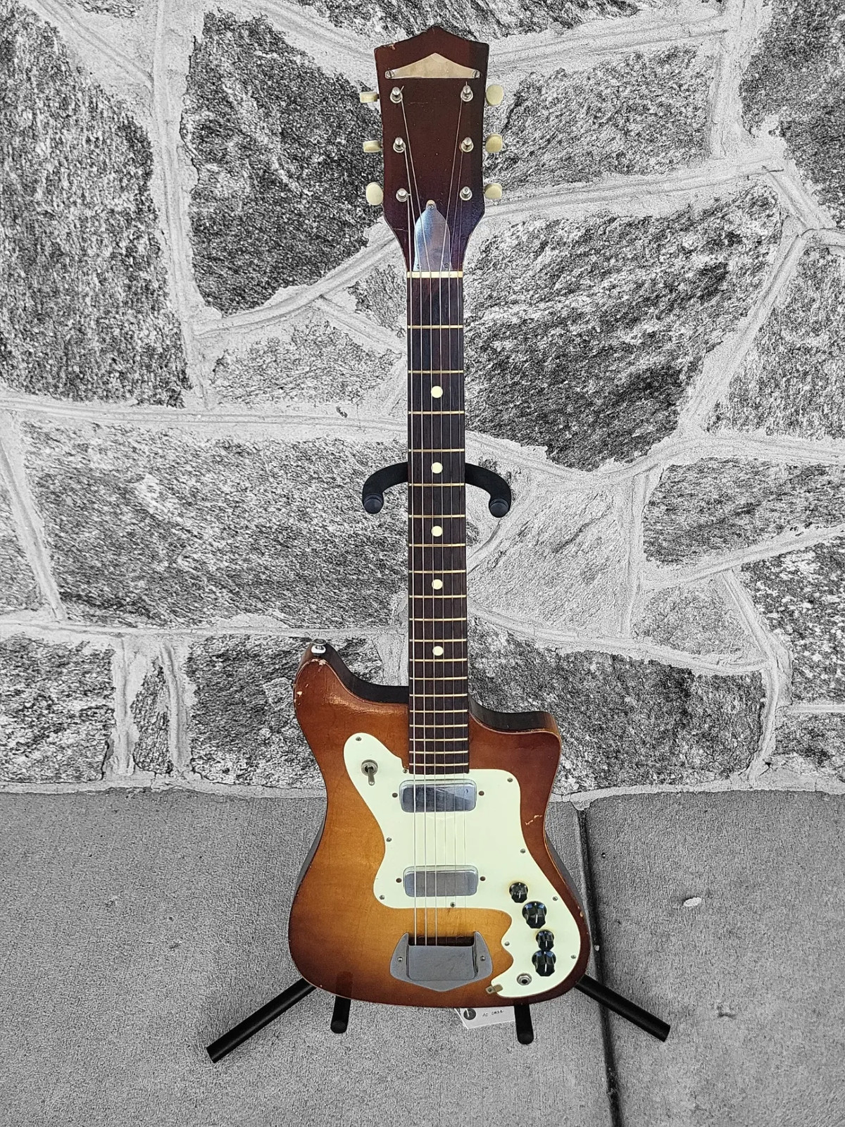 Kay K102 Vanguard II Double Pickup Electric Guitar, Early 60’s