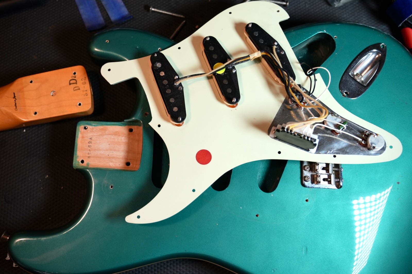 1997-2000 Fender Stratocaster ST-62TX, Crafted in Japan – Ocean Turquoise Metall