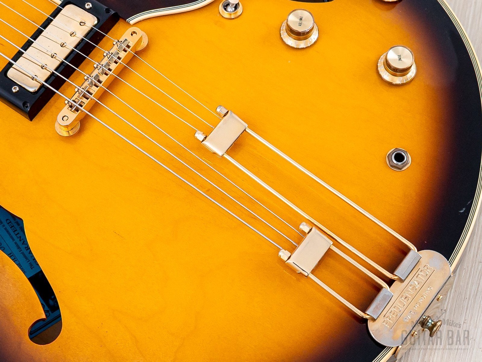 2000 Epiphone USA John Lee Hooker Signature 1964 Sheraton Sunburst w/ Case