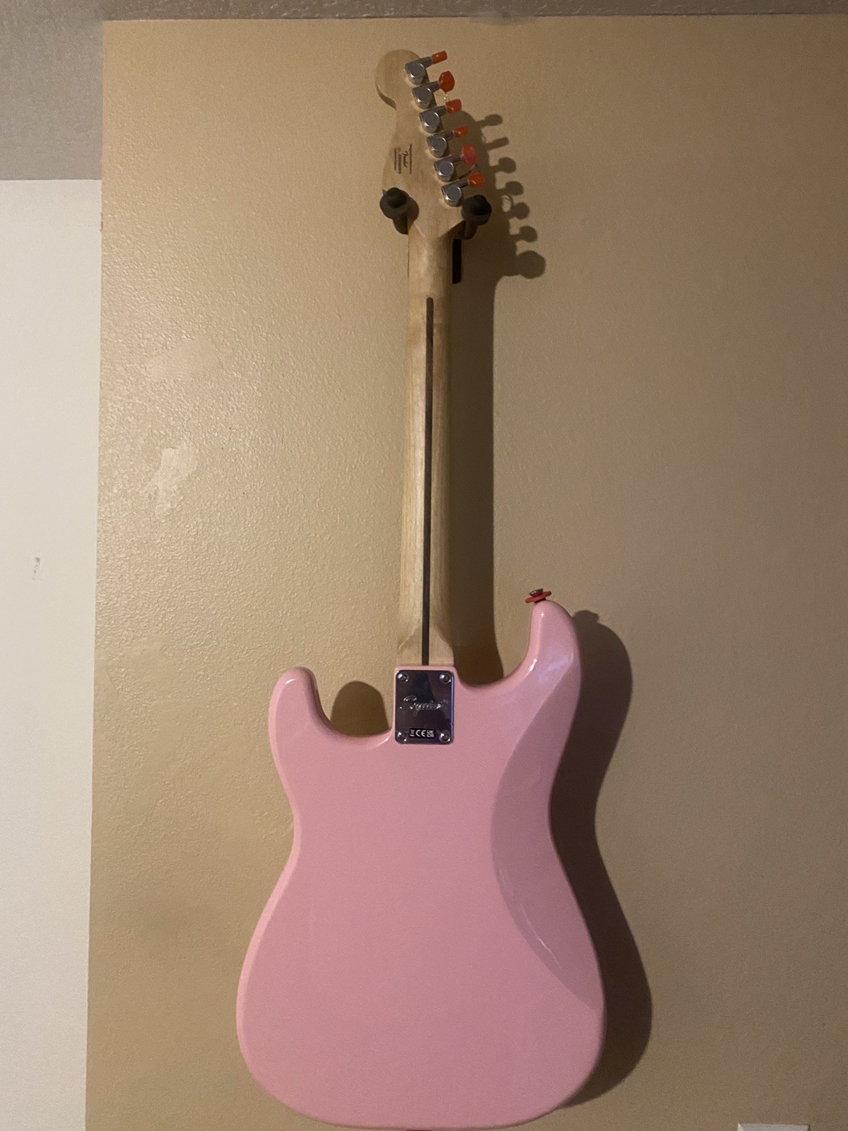 Flash Pink Squier by Fender Sonic (HSS) Stratocaster