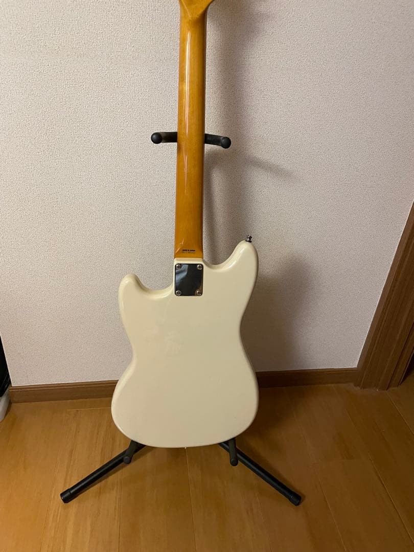 fender mustang kurt cobain