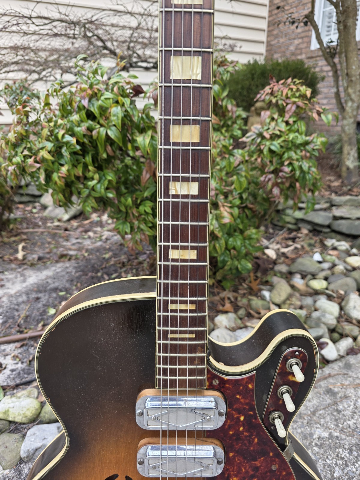 💥Video💥 1960 Harmony Silvertone H-1429 Sunburst 1429 Archtop Hollowbody Guitar