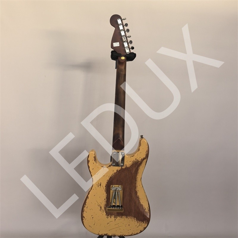 Electric Guitar Vintage Cream Alder Bone Nut Tremolo Bridge Chrome Hardware