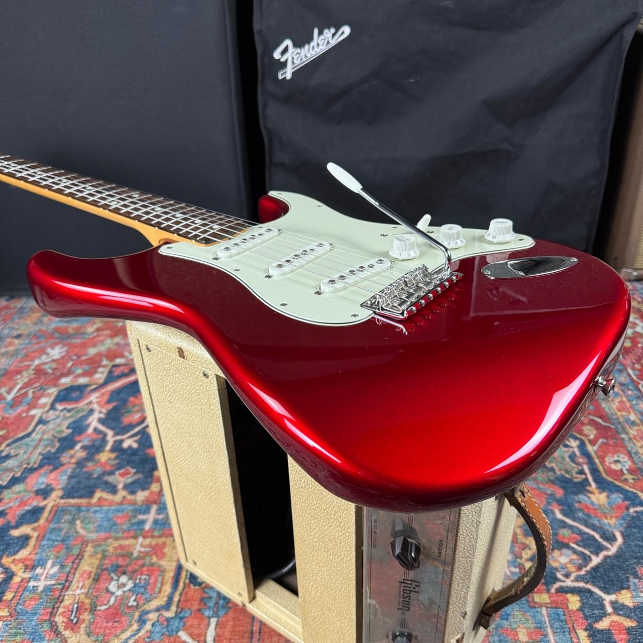 Fender 75th Anniversary Traditional II 60’s Stratocaster Candy Apple Red – 2021