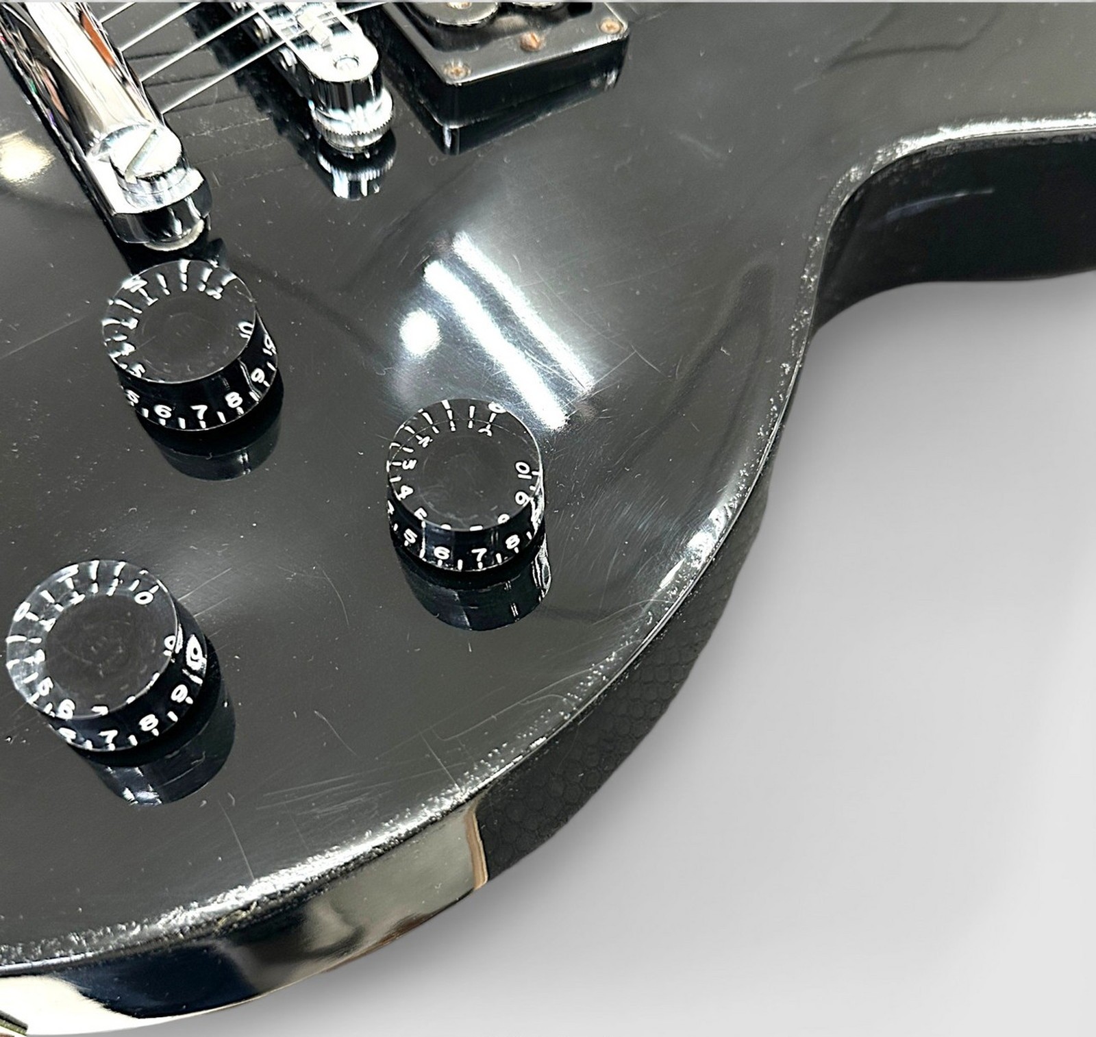 Gibson Les Paul Studio 1999 Used Maple Top Mahogany Back Body Ebony w/Hard Case
