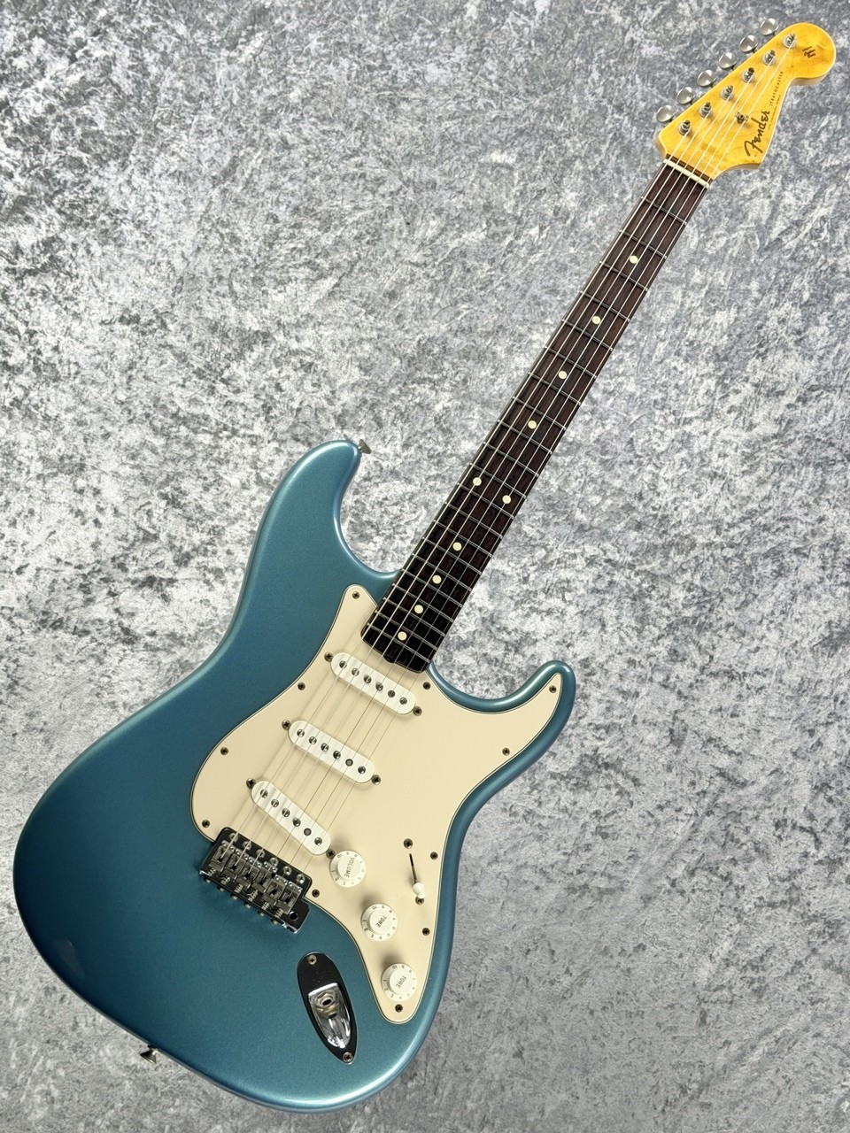 Fender American Vintage 1962 Stratocaster Thin Lacquer Lake Placid Blue [AUTH]