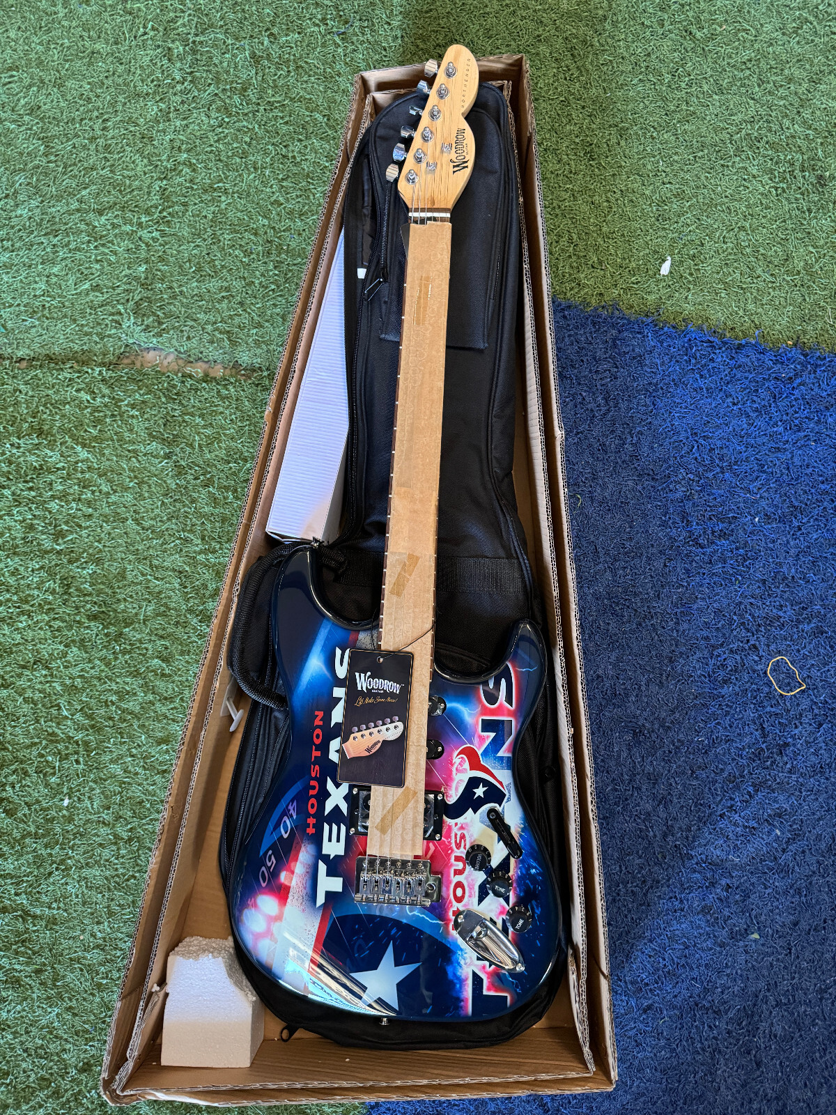 Houston Texans Woodrow Guitar NorthEnder Electric Guitar w/ Stand & Travel Case